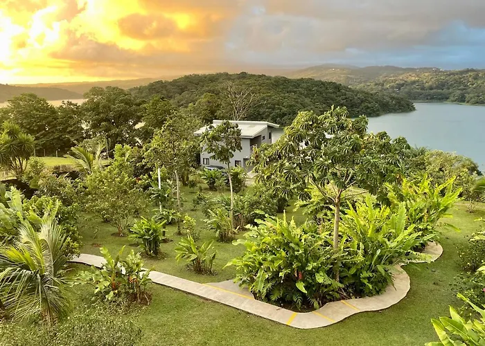 The Fruit Tree Garden Bromeliad Apartment Nuevo Arenal
